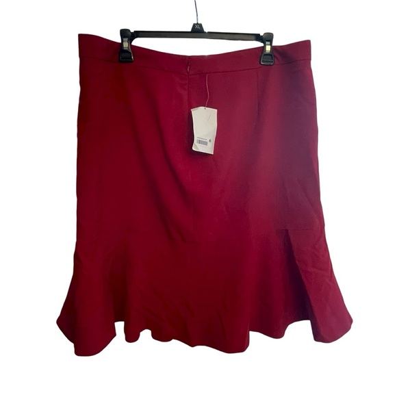 Le Suit Rich Red A-Line Skirt - Picture 2 of 4